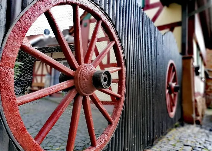 Romantisches Gästehaus auf historischer Hofreite - exklusiv für Sie - perfekt für Monteure, Familien, Paare und Alleinreisende - günstige Mehrtagesaufenthalte -